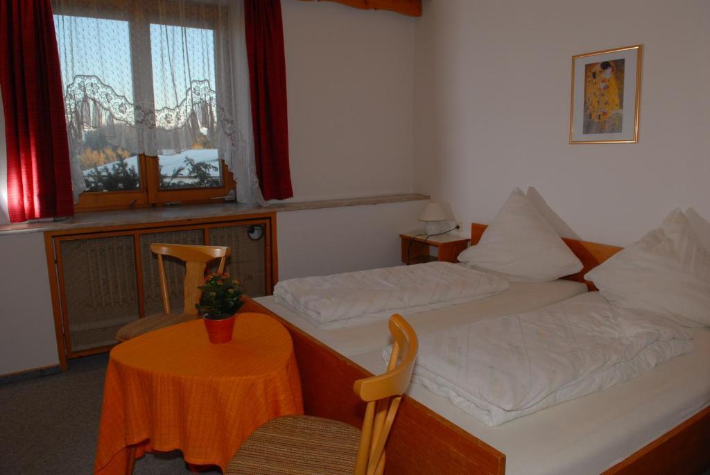 Hotel Gasthof Zum Neubau Kißlegg 部屋 写真
